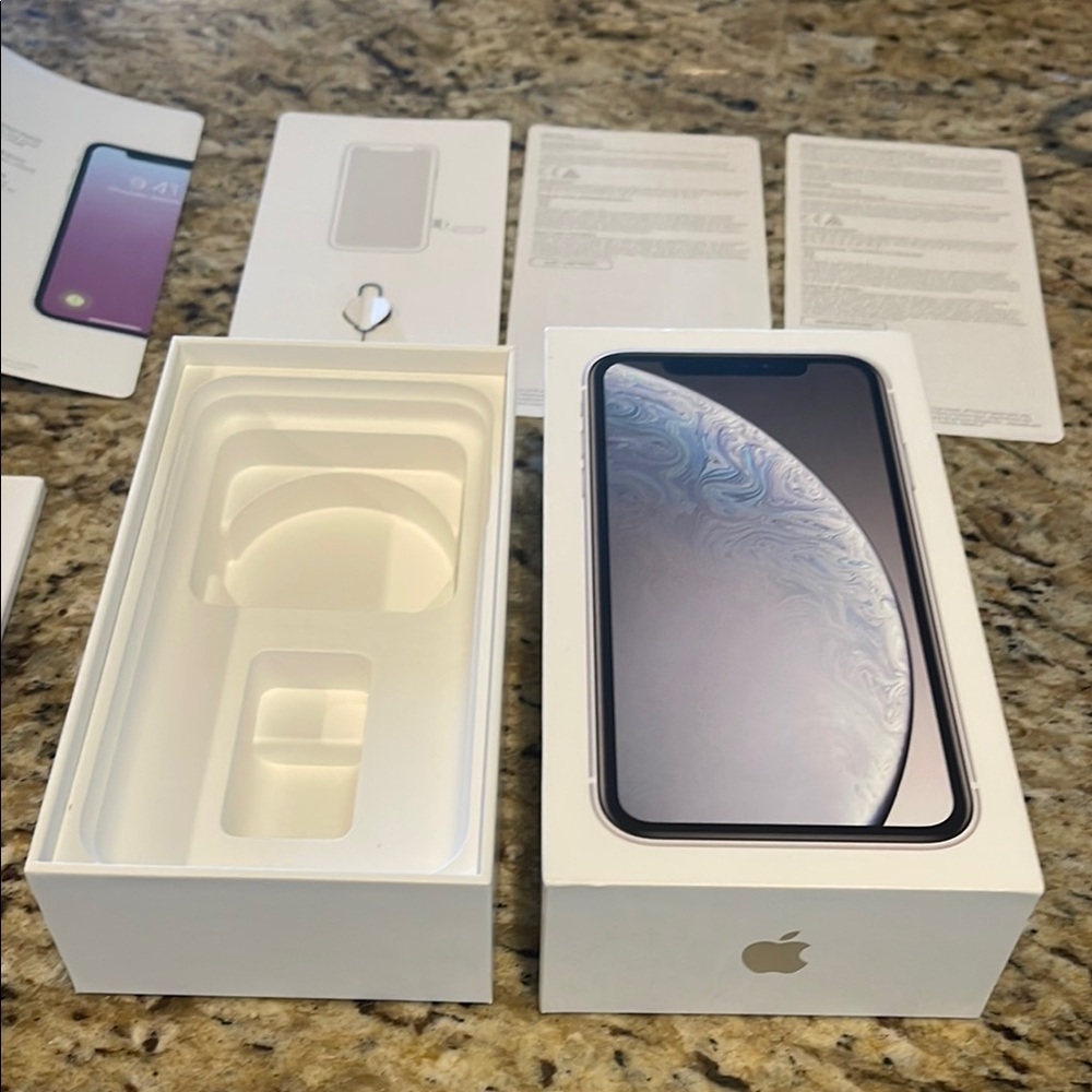 Apple iPhone XR Box ONLY